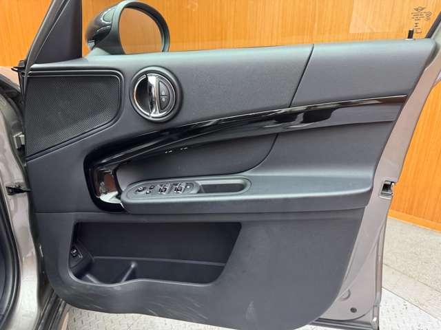 ＭＩＮＩ クーパーＤ　クロスオーバー　ＡＣＣ　純正ナビ　バックカメラ　リアＰＤＣ　衝突軽減Ｂ　Ｂｌｕｅｔｏｏｔｈ　ＬＥＤヘッドライト　オートライト　ＥＴＣ　純正１７インチＡＷ　横滑り防止機能　アイドリングストップ　電動リアゲート（42枚目）