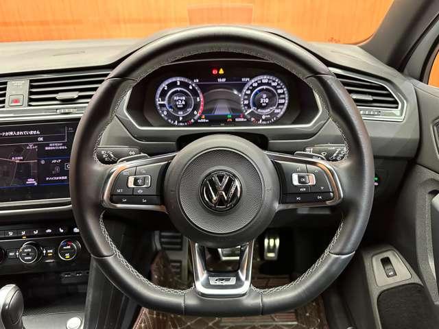 ティグアン TDI 4モーション Rライン パノラマSR 純正ナビ 360°カメラ ACC バーチャルCP 黒革 シートヒーター パワーシート LEDヘッドライト ハイビームアシスト パーキングアシスト 電動リアゲート 純正20インチAW(17枚目)