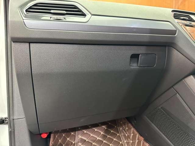 ティグアン TDI 4モーション Rライン パノラマSR 純正ナビ 360°カメラ ACC バーチャルCP 黒革 シートヒーター パワーシート LEDヘッドライト ハイビームアシスト パーキングアシスト 電動リアゲート 純正20インチAW(33枚目)