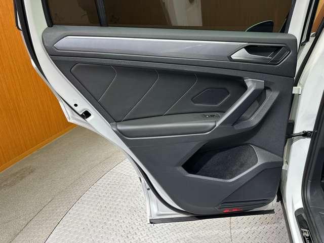 ティグアン TDI 4モーション Rライン パノラマSR 純正ナビ 360°カメラ ACC バーチャルCP 黒革 シートヒーター パワーシート LEDヘッドライト ハイビームアシスト パーキングアシスト 電動リアゲート 純正20インチAW(43枚目)