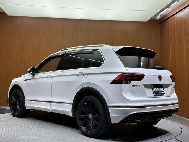 ティグアン TDI 4モーション Rライン パノラマSR 純正ナビ 360°カメラ ACC バーチャルCP 黒革 シートヒーター パワーシート LEDヘッドライト ハイビームアシスト パーキングアシスト 電動リアゲート 純正20インチAW(55枚目)