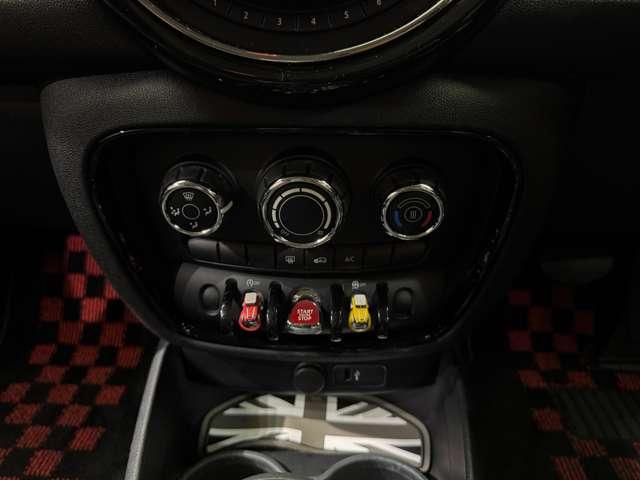 ＭＩＮＩ クラブマン　バッキンガム　ＡＣＣ　ナビ　Ｂカメラ　Ｂｌｕｅｔｏｏｔｈ接続　ユニオンジャックテール　ＰＤＣ　コンフォートアクセス　ＬＥＤヘッドライト　衝突軽減ブレーキ　ＥＴＣ　ドラレコ　スタッドレスＡＷ付き有り（14枚目）