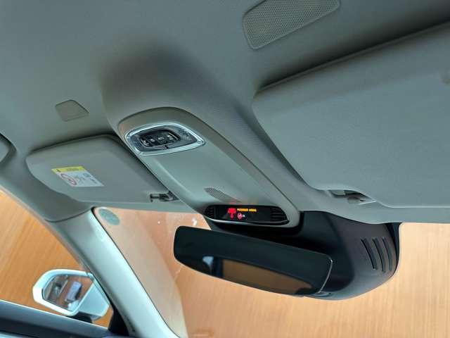 V90 D4 モメンタム ACC 白革シート 純正ナビ TV 360°Bluetooth接続 電動シート シートヒーター パークアシスト 電動リアゲート LEDヘッドライト 衝突軽減ブレーキ BLIS LKA ETC 禁煙車(28枚目)