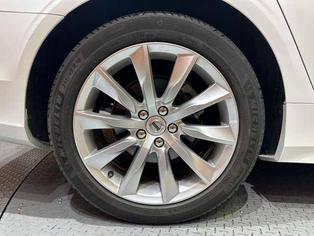 V90 D4 モメンタム ACC 白革シート 純正ナビ TV 360°Bluetooth接続 電動シート シートヒーター パークアシスト 電動リアゲート LEDヘッドライト 衝突軽減ブレーキ BLIS LKA ETC 禁煙車(59枚目)