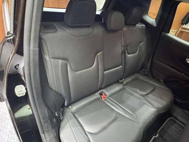 ジープ・レネゲード リミテッド パノラマSR 黒革シート ACC ナビ TV Bカメラ CarPlay Bluetooth接続 電動シート シートヒーター ステアリングH LEDヘッドライト 衝突軽減ブレーキ BSM LKA ETC(8枚目)