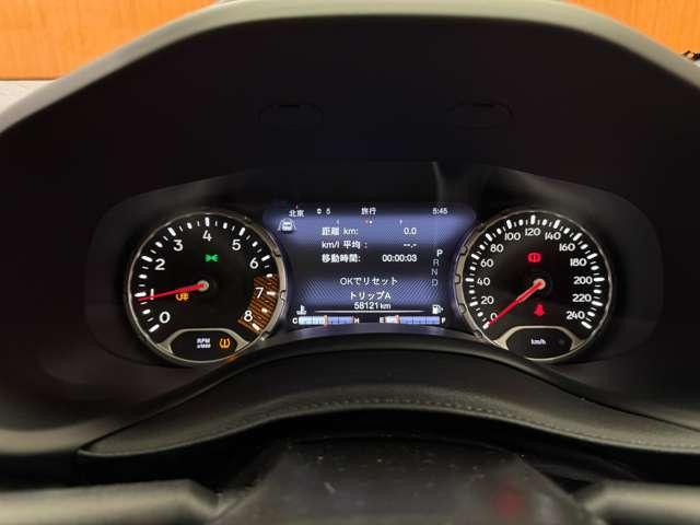 ジープ・レネゲード リミテッド パノラマSR 黒革シート ACC ナビ TV Bカメラ CarPlay Bluetooth接続 電動シート シートヒーター ステアリングH LEDヘッドライト 衝突軽減ブレーキ BSM LKA ETC(19枚目)