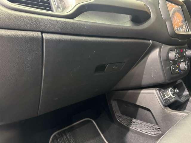 ジープ・レネゲード リミテッド パノラマSR 黒革シート ACC ナビ TV Bカメラ CarPlay Bluetooth接続 電動シート シートヒーター ステアリングH LEDヘッドライト 衝突軽減ブレーキ BSM LKA ETC(33枚目)