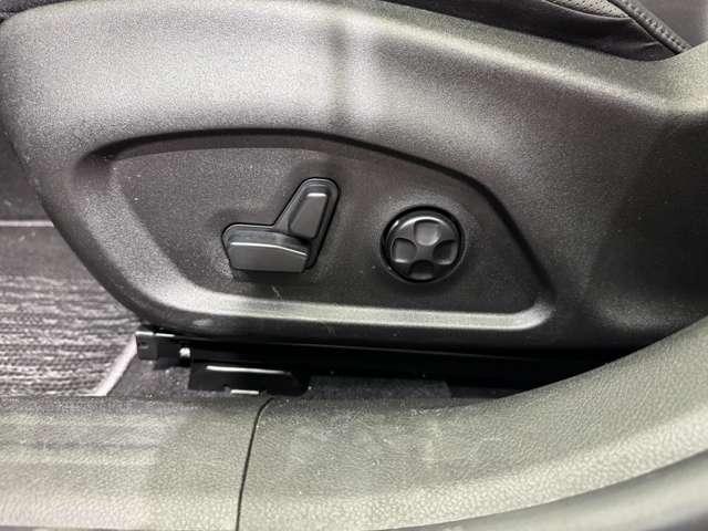 ジープ・レネゲード リミテッド パノラマSR 黒革シート ACC ナビ TV Bカメラ CarPlay Bluetooth接続 電動シート シートヒーター ステアリングH LEDヘッドライト 衝突軽減ブレーキ BSM LKA ETC(36枚目)