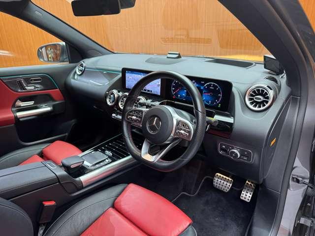 ＧＬＡクラス ＧＬＡ２００ｄ　４マチック　ＡＭＧライン　パノラマＳＲ　ＡＭＧレザーＥＸＣ　アドバンスドＰＫＧ　１オーナー　ＨＵＤ　純正ナビ　３６０°カメラ　ＡＣＣ　ＢＳＭ　シートヒーター　パワーシート　ＬＥＤヘッドライト　ハイビームアシスト　電動リアゲート（5枚目）