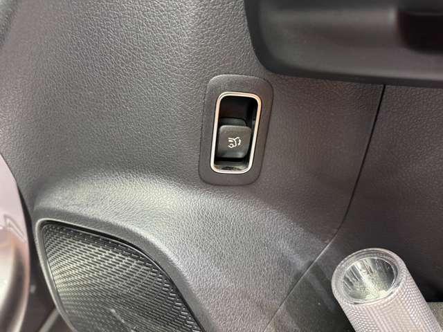 ＧＬＡクラス ＧＬＡ２００ｄ　４マチック　ＡＭＧライン　パノラマＳＲ　ＡＭＧレザーＥＸＣ　アドバンスドＰＫＧ　１オーナー　ＨＵＤ　純正ナビ　３６０°カメラ　ＡＣＣ　ＢＳＭ　シートヒーター　パワーシート　ＬＥＤヘッドライト　ハイビームアシスト　電動リアゲート（38枚目）