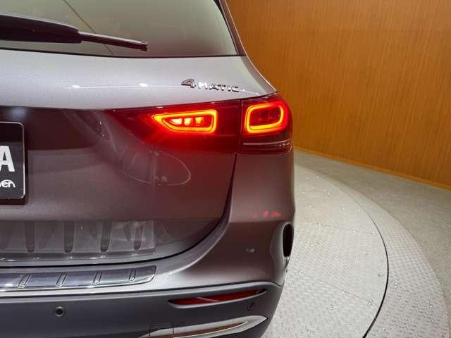 ＧＬＡクラス ＧＬＡ２００ｄ　４マチック　ＡＭＧライン　パノラマＳＲ　ＡＭＧレザーＥＸＣ　アドバンスドＰＫＧ　１オーナー　ＨＵＤ　純正ナビ　３６０°カメラ　ＡＣＣ　ＢＳＭ　シートヒーター　パワーシート　ＬＥＤヘッドライト　ハイビームアシスト　電動リアゲート（69枚目）