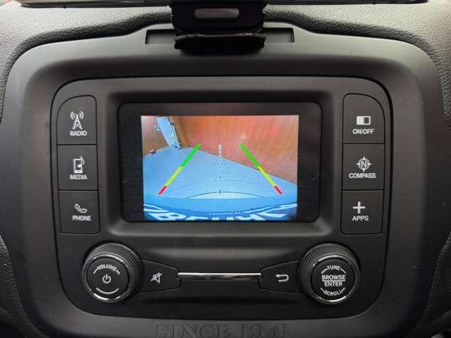 ジープ・レネゲード トレイルホーク　オープンエアルーフ　クルーズコントロール　ディスプレイオーディオ　Ｂｌｕｅｔｏｏｔｈ接続　バックカメラ　パーキングアシスト　車線逸脱防止　プッシュスタート　ＨＩＤヘッドライト　純正ＡＷ　ＥＴＣ（12枚目）