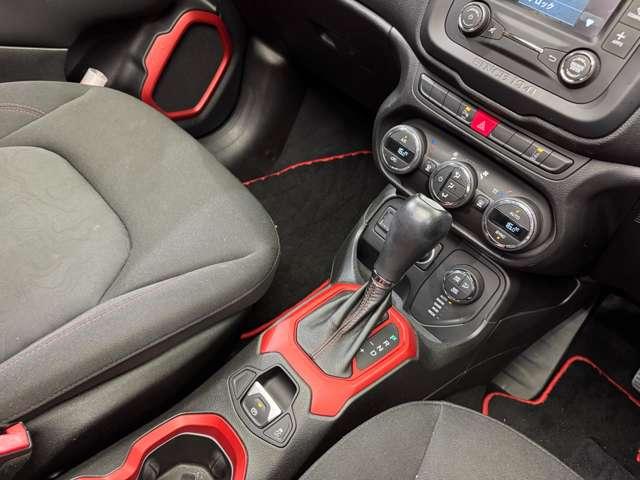 ジープ・レネゲード トレイルホーク　オープンエアルーフ　クルーズコントロール　ディスプレイオーディオ　Ｂｌｕｅｔｏｏｔｈ接続　バックカメラ　パーキングアシスト　車線逸脱防止　プッシュスタート　ＨＩＤヘッドライト　純正ＡＷ　ＥＴＣ（16枚目）