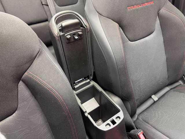 ジープ・レネゲード トレイルホーク　オープンエアルーフ　クルーズコントロール　ディスプレイオーディオ　Ｂｌｕｅｔｏｏｔｈ接続　バックカメラ　パーキングアシスト　車線逸脱防止　プッシュスタート　ＨＩＤヘッドライト　純正ＡＷ　ＥＴＣ（18枚目）