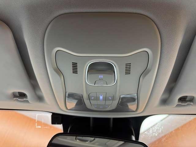 ジープ・レネゲード トレイルホーク　オープンエアルーフ　クルーズコントロール　ディスプレイオーディオ　Ｂｌｕｅｔｏｏｔｈ接続　バックカメラ　パーキングアシスト　車線逸脱防止　プッシュスタート　ＨＩＤヘッドライト　純正ＡＷ　ＥＴＣ（25枚目）