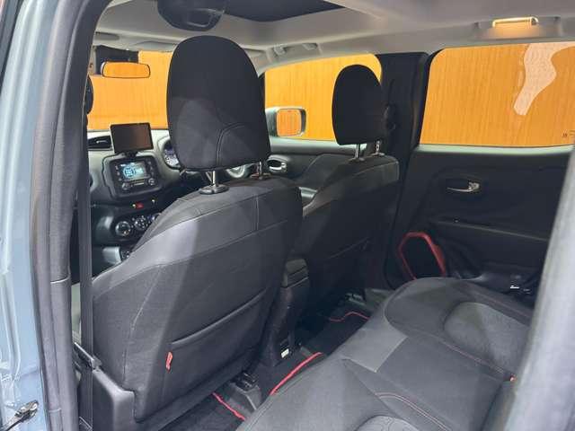 ジープ・レネゲード トレイルホーク　オープンエアルーフ　クルーズコントロール　ディスプレイオーディオ　Ｂｌｕｅｔｏｏｔｈ接続　バックカメラ　パーキングアシスト　車線逸脱防止　プッシュスタート　ＨＩＤヘッドライト　純正ＡＷ　ＥＴＣ（35枚目）