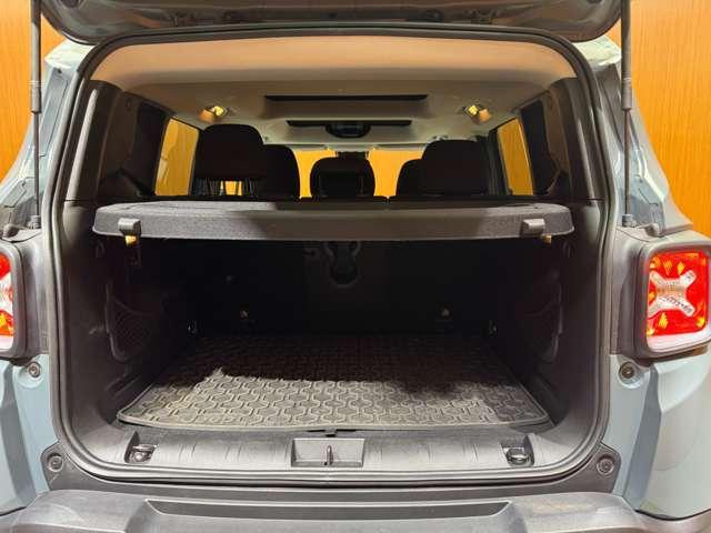 ジープ・レネゲード トレイルホーク　オープンエアルーフ　クルーズコントロール　ディスプレイオーディオ　Ｂｌｕｅｔｏｏｔｈ接続　バックカメラ　パーキングアシスト　車線逸脱防止　プッシュスタート　ＨＩＤヘッドライト　純正ＡＷ　ＥＴＣ（41枚目）