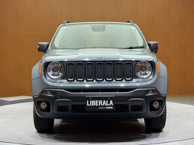 ジープ・レネゲード トレイルホーク　オープンエアルーフ　クルーズコントロール　ディスプレイオーディオ　Ｂｌｕｅｔｏｏｔｈ接続　バックカメラ　パーキングアシスト　車線逸脱防止　プッシュスタート　ＨＩＤヘッドライト　純正ＡＷ　ＥＴＣ（44枚目）