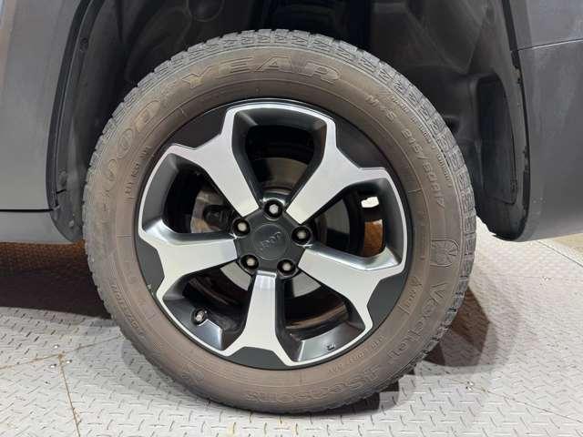 ジープ・レネゲード トレイルホーク　オープンエアルーフ　クルーズコントロール　ディスプレイオーディオ　Ｂｌｕｅｔｏｏｔｈ接続　バックカメラ　パーキングアシスト　車線逸脱防止　プッシュスタート　ＨＩＤヘッドライト　純正ＡＷ　ＥＴＣ（53枚目）