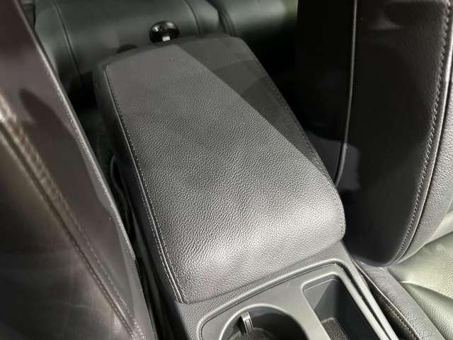 Ａ４オールロードクワトロ ベースグレード　黒革シート　ナビ　ＴＶ　バックカメラ　Ｂｌｕｅｔｏｏｔｈ接続　電動シート　シートヒーター　パーキングアシスト　ＨＩＤヘッドライト　プッシュスタート　スマートキー　オートライト　ドラレコ　ＥＴＣ（17枚目）