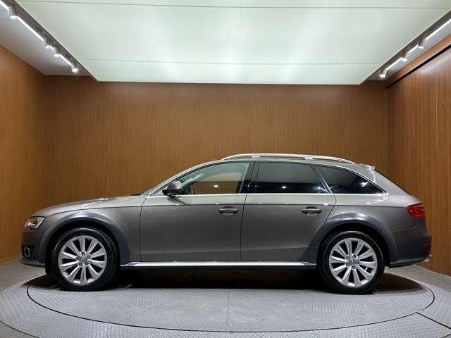 Ａ４オールロードクワトロ ベースグレード　黒革シート　ナビ　ＴＶ　バックカメラ　Ｂｌｕｅｔｏｏｔｈ接続　電動シート　シートヒーター　パーキングアシスト　ＨＩＤヘッドライト　プッシュスタート　スマートキー　オートライト　ドラレコ　ＥＴＣ（50枚目）