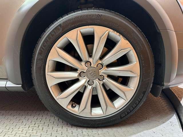 Ａ４オールロードクワトロ ベースグレード　黒革シート　ナビ　ＴＶ　バックカメラ　Ｂｌｕｅｔｏｏｔｈ接続　電動シート　シートヒーター　パーキングアシスト　ＨＩＤヘッドライト　プッシュスタート　スマートキー　オートライト　ドラレコ　ＥＴＣ（56枚目）