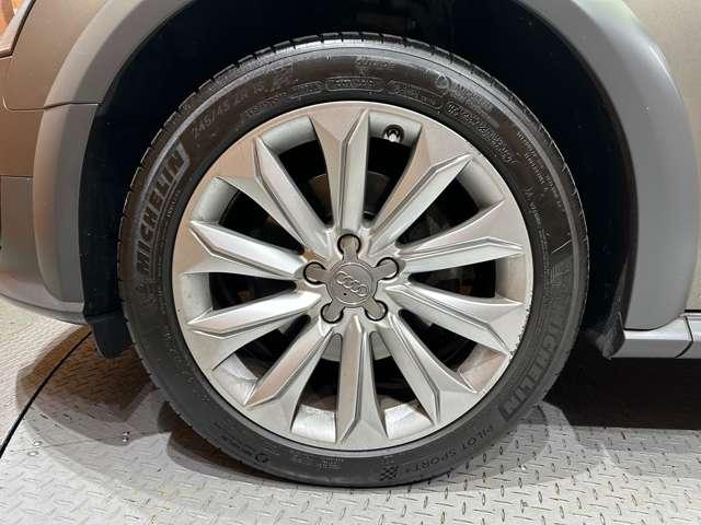 Ａ４オールロードクワトロ ベースグレード　黒革シート　ナビ　ＴＶ　バックカメラ　Ｂｌｕｅｔｏｏｔｈ接続　電動シート　シートヒーター　パーキングアシスト　ＨＩＤヘッドライト　プッシュスタート　スマートキー　オートライト　ドラレコ　ＥＴＣ（57枚目）