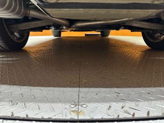 Ａ４オールロードクワトロ ベースグレード　黒革シート　ナビ　ＴＶ　バックカメラ　Ｂｌｕｅｔｏｏｔｈ接続　電動シート　シートヒーター　パーキングアシスト　ＨＩＤヘッドライト　プッシュスタート　スマートキー　オートライト　ドラレコ　ＥＴＣ（64枚目）