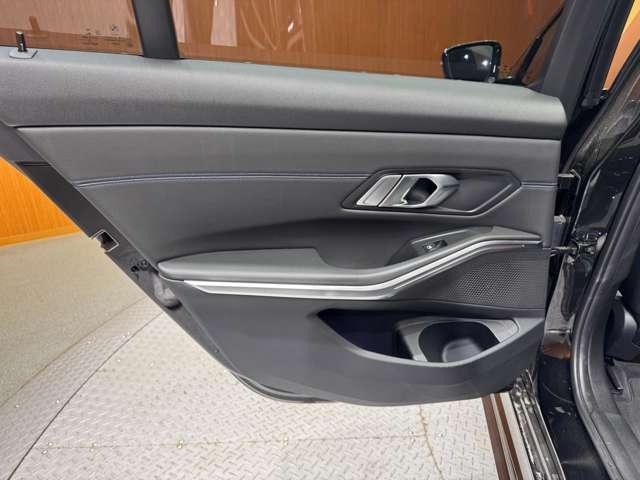 3シリーズ 330i Mスポーツ イノベーションパッケージ コンフォートパッケージ ファストトラックパッケージ ヘッドアップディスプレイ ACC 360°カメラ AppleCarPlay(47枚目)