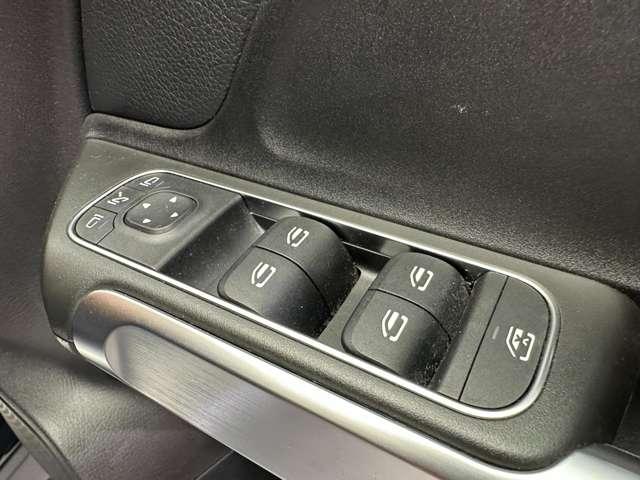 ＧＬＢ ＧＬＢ２００ｄ　ワンオーナーレザーＥＸＣ　パノラマＳＲ　アドバンスドＰＫＧ　純正ナビ　３６０°カメラ　ＡＣＣ　ＨＵＤ　シートヒーター　パワーシート　ＬＥＤヘッドライト　ハイビームアシスト　電動リアゲート　Ｐアシスト（29枚目）