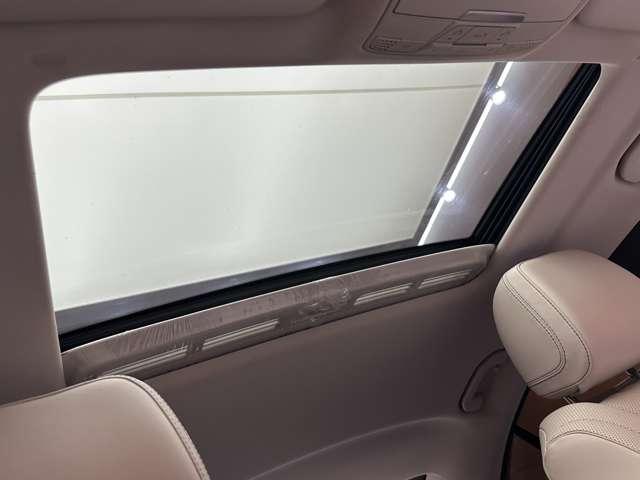 CLSクラス CLS220d スポーツ エクスクルーシブパッケージ 白革 ガラスSR HUD Burmester ACC ナビ TV 360° CarPlay Bluetooth接続 シートH ベンチレーション 電動トランク オートハイビーム RSP ドラレコ ETC(33枚目)