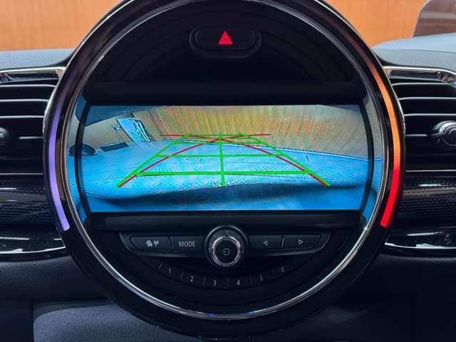 ＭＩＮＩ クーパーＤ　クラブマン　本革シート　シートヒーター　パワーシート　ＨＵＤ　純正ナビ　バックカメラ　クルーズコントロール　ＬＥＤヘッドライト　オートライト　ＥＴＣ　純正１７インチＡＷ　横滑り防止機能　アイドリングストップ（10枚目）