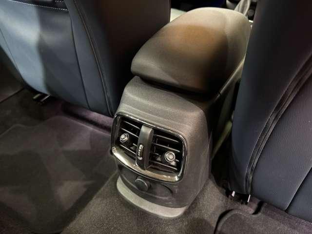 ＭＩＮＩ クーパーＤ　クラブマン　本革シート　シートヒーター　パワーシート　ＨＵＤ　純正ナビ　バックカメラ　クルーズコントロール　ＬＥＤヘッドライト　オートライト　ＥＴＣ　純正１７インチＡＷ　横滑り防止機能　アイドリングストップ（33枚目）