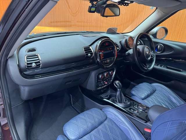 ＭＩＮＩ クーパーＤ　クラブマン　本革シート　シートヒーター　パワーシート　ＨＵＤ　純正ナビ　バックカメラ　クルーズコントロール　ＬＥＤヘッドライト　オートライト　ＥＴＣ　純正１７インチＡＷ　横滑り防止機能　アイドリングストップ（35枚目）