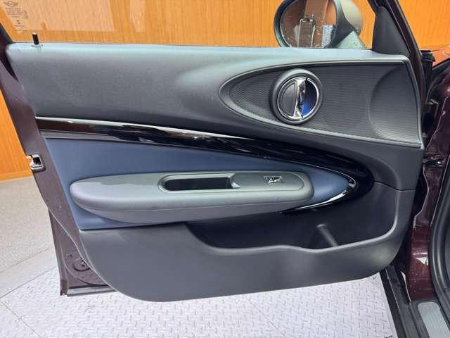 ＭＩＮＩ クーパーＤ　クラブマン　本革シート　シートヒーター　パワーシート　ＨＵＤ　純正ナビ　バックカメラ　クルーズコントロール　ＬＥＤヘッドライト　オートライト　ＥＴＣ　純正１７インチＡＷ　横滑り防止機能　アイドリングストップ（40枚目）