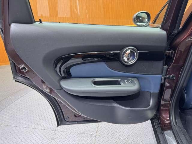 ＭＩＮＩ クーパーＤ　クラブマン　本革シート　シートヒーター　パワーシート　ＨＵＤ　純正ナビ　バックカメラ　クルーズコントロール　ＬＥＤヘッドライト　オートライト　ＥＴＣ　純正１７インチＡＷ　横滑り防止機能　アイドリングストップ（42枚目）