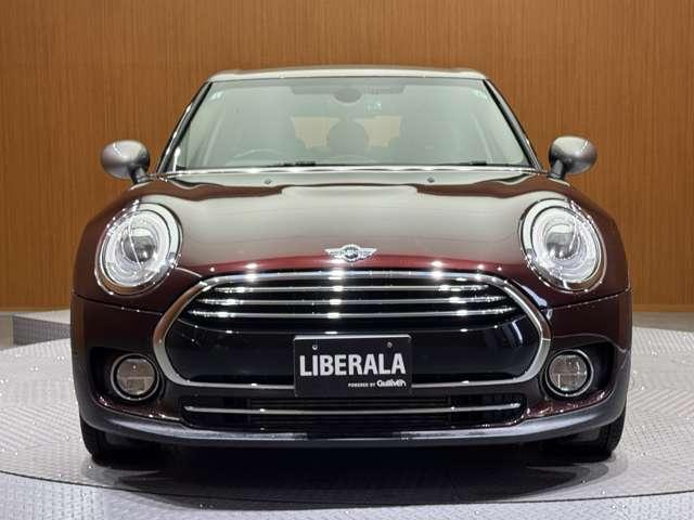 ＭＩＮＩ クーパーＤ　クラブマン　本革シート　シートヒーター　パワーシート　ＨＵＤ　純正ナビ　バックカメラ　クルーズコントロール　ＬＥＤヘッドライト　オートライト　ＥＴＣ　純正１７インチＡＷ　横滑り防止機能　アイドリングストップ（46枚目）