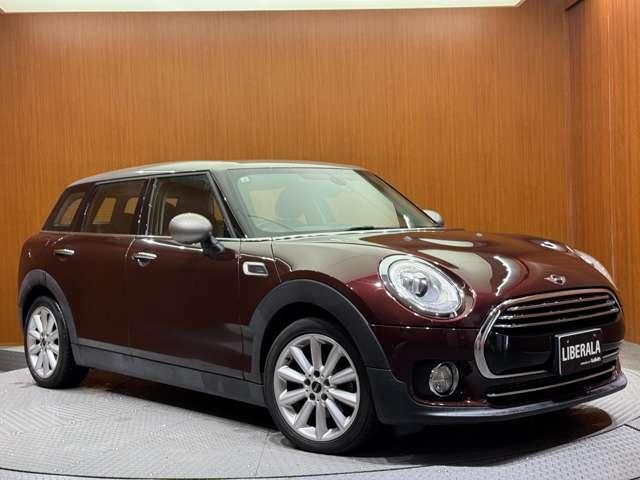 ＭＩＮＩ クーパーＤ　クラブマン　本革シート　シートヒーター　パワーシート　ＨＵＤ　純正ナビ　バックカメラ　クルーズコントロール　ＬＥＤヘッドライト　オートライト　ＥＴＣ　純正１７インチＡＷ　横滑り防止機能　アイドリングストップ（50枚目）