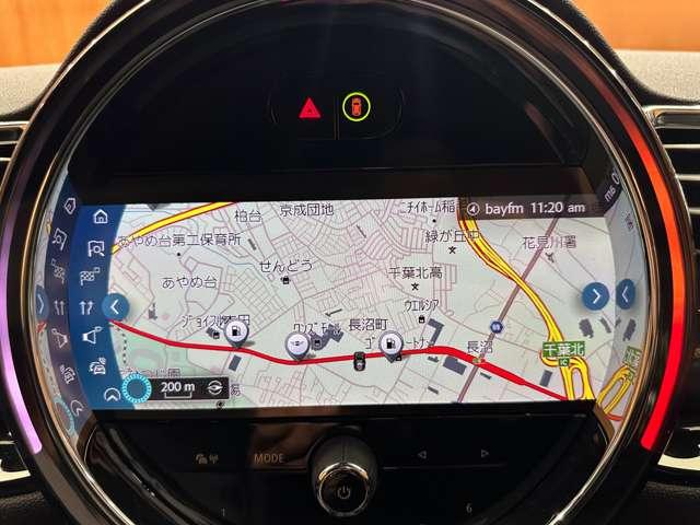 ＭＩＮＩ クーパーＤ　クラブマン　クラシックトリム　ＡＣＣ　半革　ナビ　Ｂカメラ　ＣａｒＰｌａｙ　Ｂｌｕｅｔｏｏｔｈ接続　ＰＤＣ　シートヒーター　ワイヤレスチャージ　ＬＥＤヘッドライト　衝突軽減Ｂ　純正ドラレコ　１オーナー（9枚目）