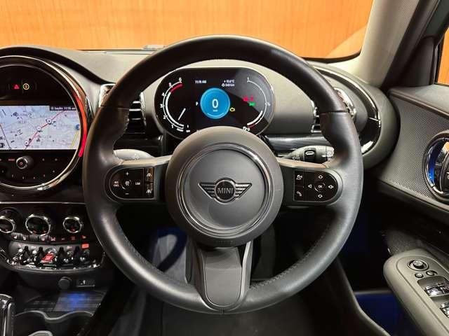 ＭＩＮＩ クーパーＤ　クラブマン　クラシックトリム　ＡＣＣ　半革　ナビ　Ｂカメラ　ＣａｒＰｌａｙ　Ｂｌｕｅｔｏｏｔｈ接続　ＰＤＣ　シートヒーター　ワイヤレスチャージ　ＬＥＤヘッドライト　衝突軽減Ｂ　純正ドラレコ　１オーナー（19枚目）