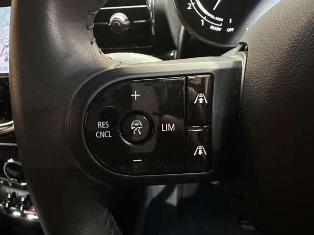 ＭＩＮＩ クーパーＤ　クラブマン　クラシックトリム　ＡＣＣ　半革　ナビ　Ｂカメラ　ＣａｒＰｌａｙ　Ｂｌｕｅｔｏｏｔｈ接続　ＰＤＣ　シートヒーター　ワイヤレスチャージ　ＬＥＤヘッドライト　衝突軽減Ｂ　純正ドラレコ　１オーナー（22枚目）
