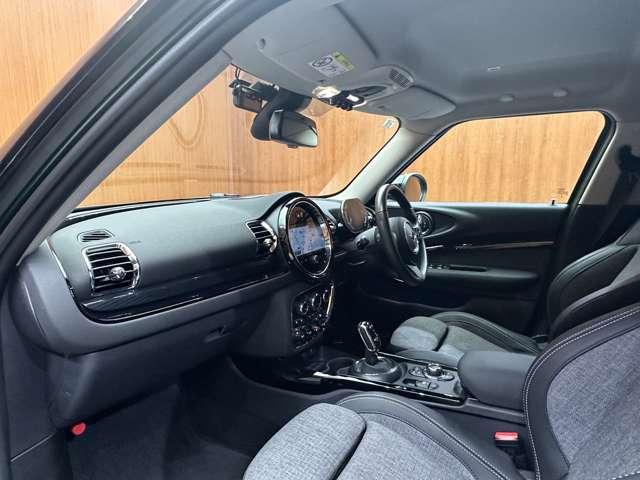 ＭＩＮＩ クーパーＤ　クラブマン　クラシックトリム　ＡＣＣ　半革　ナビ　Ｂカメラ　ＣａｒＰｌａｙ　Ｂｌｕｅｔｏｏｔｈ接続　ＰＤＣ　シートヒーター　ワイヤレスチャージ　ＬＥＤヘッドライト　衝突軽減Ｂ　純正ドラレコ　１オーナー（34枚目）
