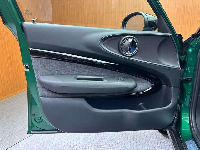 ＭＩＮＩ クーパーＤ　クラブマン　クラシックトリム　ＡＣＣ　半革　ナビ　Ｂカメラ　ＣａｒＰｌａｙ　Ｂｌｕｅｔｏｏｔｈ接続　ＰＤＣ　シートヒーター　ワイヤレスチャージ　ＬＥＤヘッドライト　衝突軽減Ｂ　純正ドラレコ　１オーナー（39枚目）