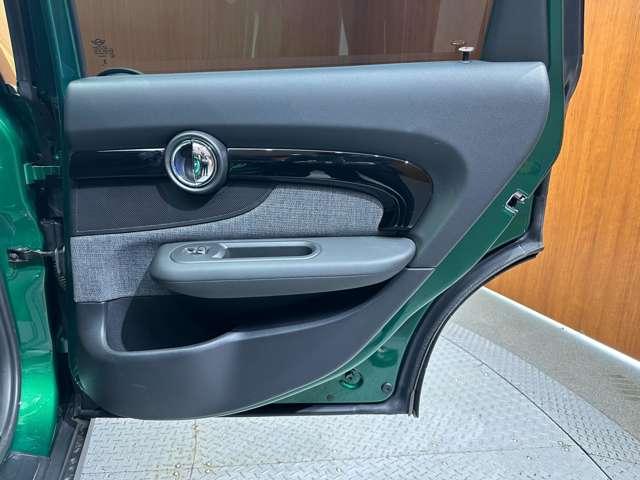 ＭＩＮＩ クーパーＤ　クラブマン　クラシックトリム　ＡＣＣ　半革　ナビ　Ｂカメラ　ＣａｒＰｌａｙ　Ｂｌｕｅｔｏｏｔｈ接続　ＰＤＣ　シートヒーター　ワイヤレスチャージ　ＬＥＤヘッドライト　衝突軽減Ｂ　純正ドラレコ　１オーナー（40枚目）
