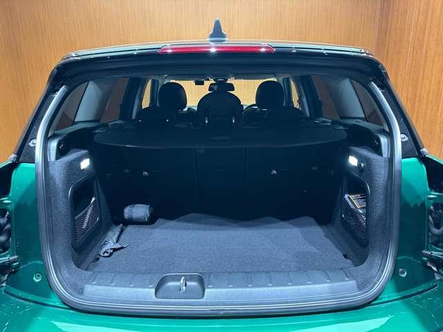 ＭＩＮＩ クーパーＤ　クラブマン　クラシックトリム　ＡＣＣ　半革　ナビ　Ｂカメラ　ＣａｒＰｌａｙ　Ｂｌｕｅｔｏｏｔｈ接続　ＰＤＣ　シートヒーター　ワイヤレスチャージ　ＬＥＤヘッドライト　衝突軽減Ｂ　純正ドラレコ　１オーナー（42枚目）