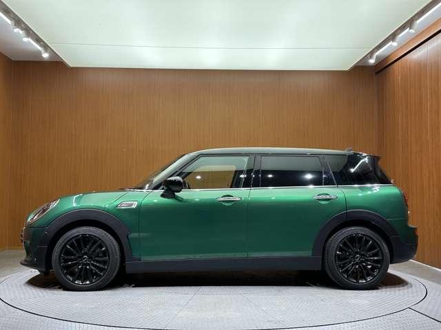 ＭＩＮＩ クーパーＤ　クラブマン　クラシックトリム　ＡＣＣ　半革　ナビ　Ｂカメラ　ＣａｒＰｌａｙ　Ｂｌｕｅｔｏｏｔｈ接続　ＰＤＣ　シートヒーター　ワイヤレスチャージ　ＬＥＤヘッドライト　衝突軽減Ｂ　純正ドラレコ　１オーナー（48枚目）