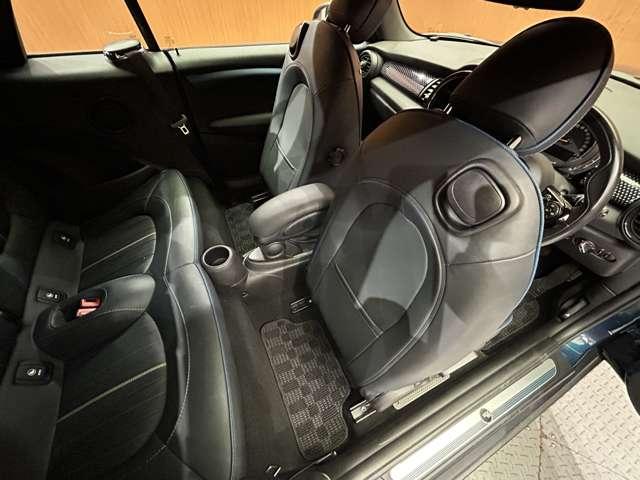 ＭＩＮＩ クーパー　コンバーチブル　サイドウォークエディション　限定車　革シート　クルーズコントロール　シートヒーター　ナビ　Ｂカメラ　Ｂｌｕｅｔｏｏｔｈ接続　ＰＤＣ　ＬＥＤヘッドライト　コンフォートアクセス　インテリジェントセーフティ　ドラレコ　ミラー内蔵ＥＴＣ（7枚目）