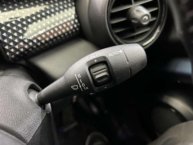 ＭＩＮＩ クーパー　コンバーチブル　サイドウォークエディション　限定車　革シート　クルーズコントロール　シートヒーター　ナビ　Ｂカメラ　Ｂｌｕｅｔｏｏｔｈ接続　ＰＤＣ　ＬＥＤヘッドライト　コンフォートアクセス　インテリジェントセーフティ　ドラレコ　ミラー内蔵ＥＴＣ（21枚目）