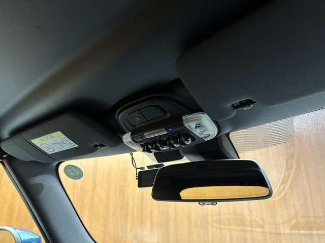 ＭＩＮＩ クーパー　コンバーチブル　サイドウォークエディション　限定車　革シート　クルーズコントロール　シートヒーター　ナビ　Ｂカメラ　Ｂｌｕｅｔｏｏｔｈ接続　ＰＤＣ　ＬＥＤヘッドライト　コンフォートアクセス　インテリジェントセーフティ　ドラレコ　ミラー内蔵ＥＴＣ（25枚目）