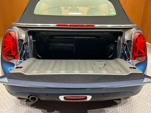 ＭＩＮＩ クーパー　コンバーチブル　サイドウォークエディション　限定車　革シート　クルーズコントロール　シートヒーター　ナビ　Ｂカメラ　Ｂｌｕｅｔｏｏｔｈ接続　ＰＤＣ　ＬＥＤヘッドライト　コンフォートアクセス　インテリジェントセーフティ　ドラレコ　ミラー内蔵ＥＴＣ（37枚目）